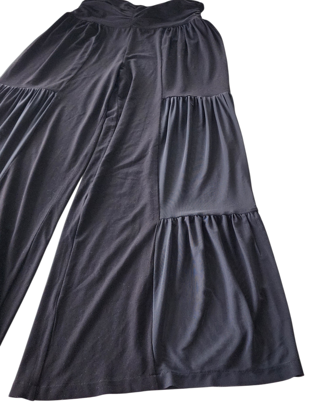Black Tiered Wide-Leg Pants - Women's - Picture 3 of 13